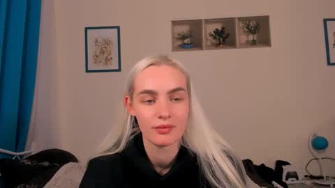 Snapshot of oliviahappy chatting on May 18, 6:58 pm oliviaBeauty online show from May 18, 6:58 pm