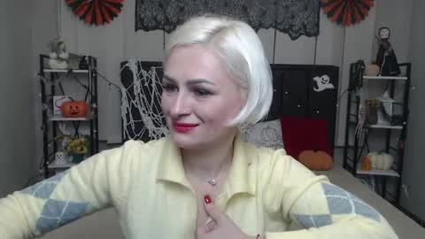 Snapshot of oliviahorst chatting on November 1, 6:21 pm OliviaHorst online show from November 1, 6:21 pm