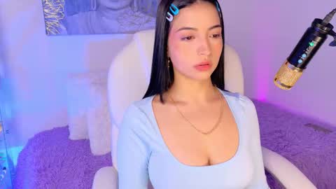 Olivia Mcneill  online show from February 7, 1:09 am