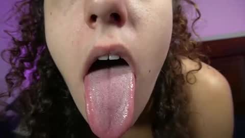 Snapshot of oliviaocean69 chatting on January 12, 1:00 am Olivia online show from January 12, 1:00 am