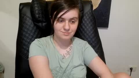 Snapshot of oliviasager chatting on July 4, 5:41 pm Mistress Olivia online show from July 4, 5:41 pm