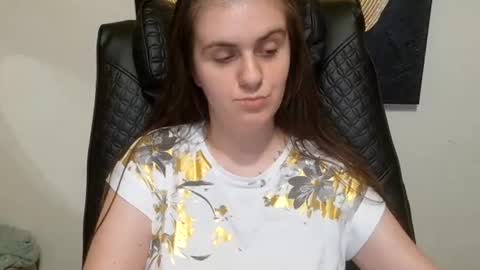 Snapshot of oliviasager chatting on July 5, 8:38 pm Mistress Olivia online show from July 5, 8:38 pm