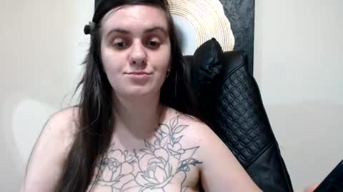 Snapshot of oliviasager chatting on July 11, 7:16 pm Mistress Olivia online show from July 11, 7:16 pm