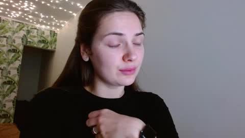 Olivia online show from December 10, 5:28 am