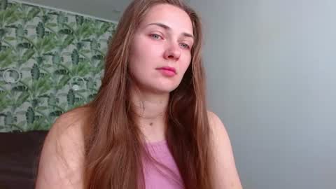 Snapshot of oliviashiny chatting on June 30, 4:13 am Olivia online show from June 30, 4:13 am