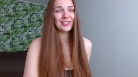 Snapshot of oliviashiny chatting on July 12, 4:25 am Olivia online show from July 12, 4:25 am