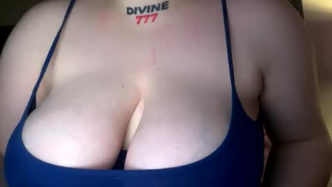 Olivia baby  online show from December 22, 12:40 am