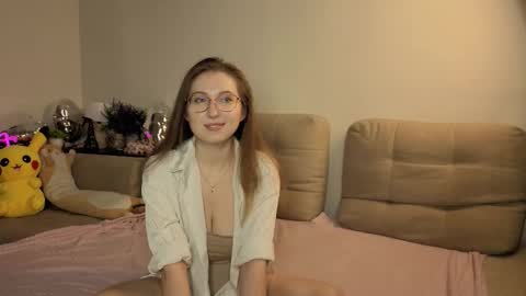 Kylie online show from February 17, 7:42 pm