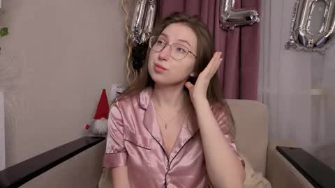 Kylie online show from February 18, 7:10 pm