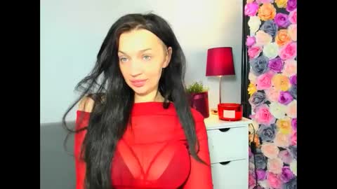 OliviaWomen online show from January 6, 2:21 pm