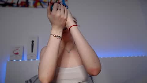 Angelina Lina online show from February 1, 1:34 am