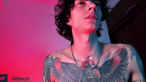 Snapshot of olliver___y chatting on January 14, 6:24 am online show from January 14, 6:24 am