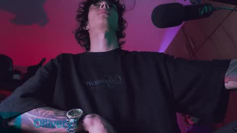 Snapshot of olliver___y chatting on September 12, 5:29 am online show from September 12, 5:29 am