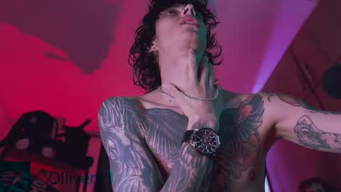 Snapshot of olliver___y chatting on September 30, 4:50 am online show from September 30, 4:50 am