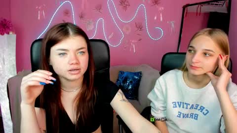 Ollivia online show from April 25, 9:23 am