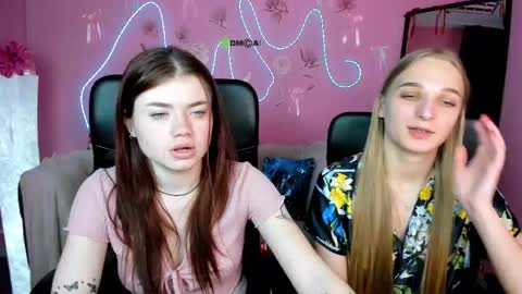 Ollivia online show from April 25, 1:41 pm