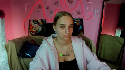 Ollivia online show from May 5, 5:48 am