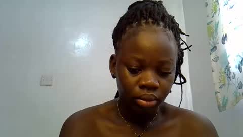 ollleina online show from February 9, 8:40 am