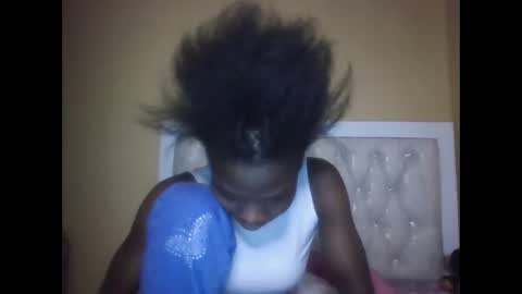 Snapshot of olwami4 chatting on December 15, 1:54 am olwami4 online show from December 15, 1:54 am