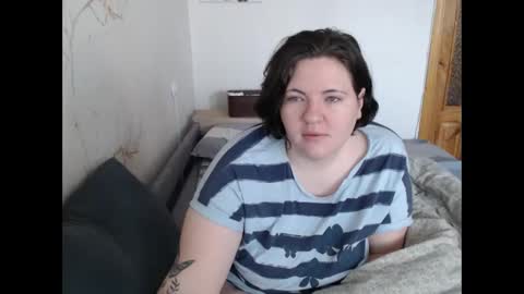 Snapshot of olyaandnetty chatting on February 22, 7:45 am OlyaAndNetty online show from February 22, 7:45 am