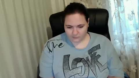 Snapshot of olyaandnetty chatting on October 17, 2:08 pm OlyaAndNetty online show from October 17, 2:08 pm