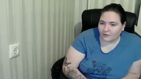 Snapshot of olyaandnetty chatting on November 7, 5:35 pm OlyaAndNetty online show from November 7, 5:35 pm