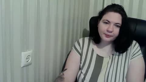 Snapshot of olyafire chatting on November 4, 7:51 am OlyaFire online show from November 4, 7:51 am