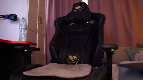 Snapshot of omg_pie chatting on March 4, 1:17 pm Mars online show from March 4, 1:17 pm