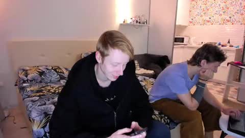 Snapshot of omg_pie chatting on October 22, 8:52 pm Mars online show from October 22, 8:52 pm