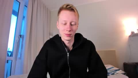 Snapshot of omg_pie chatting on November 16, 6:52 am Mars online show from November 16, 6:52 am