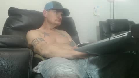 omgluvit12 online show from December 16, 12:49 pm