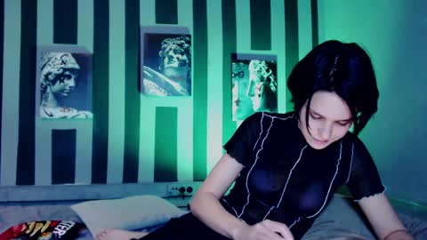 onaloon online show from March 6, 2:41 am