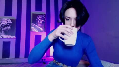 onaloon online show from March 18, 2:37 am