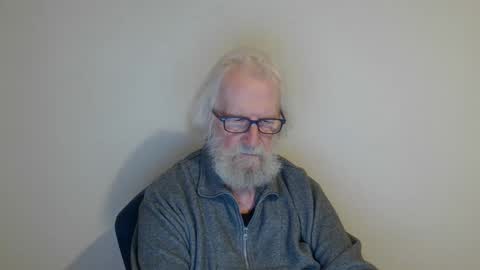 Somewhere over the rainbow online show from January 23, 9:18 pm