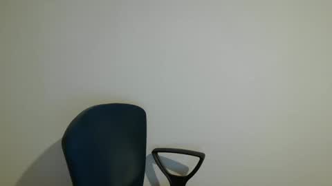 Somewhere over the rainbow online show from February 8, 9:15 pm