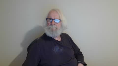 Somewhere over the rainbow online show from March 6, 10:04 pm