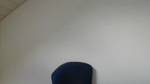 Somewhere over the rainbow online show from September 10, 1:55 pm