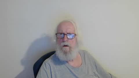 Somewhere over the rainbow online show from September 13, 8:08 pm