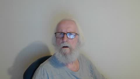 Somewhere over the rainbow online show from September 14, 9:03 pm