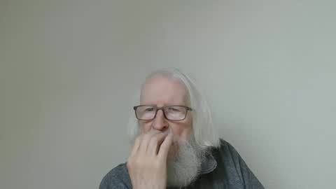 Somewhere over the rainbow online show from November 13, 8:02 am