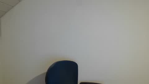 Somewhere over the rainbow online show from January 13, 6:35 pm