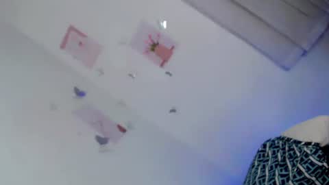 Snapshot of one_sweet_day18 chatting on May 31, 4:42 am jessy online show from May 31, 4:42 am