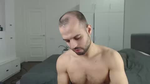 onebestlover online show from February 9, 10:53 am