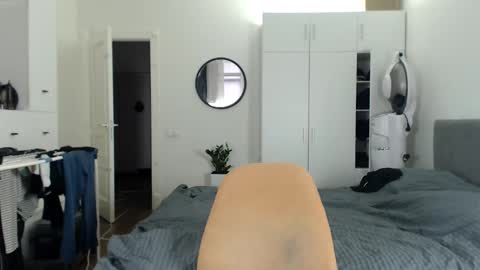 onebestlover online show from February 25, 12:26 pm