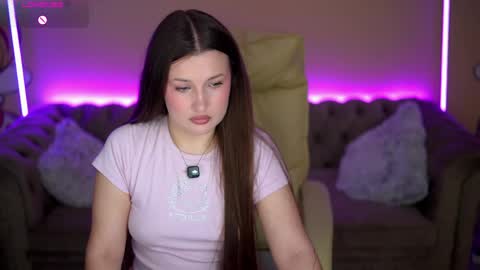 L A Y A online show from April 30, 7:09 pm