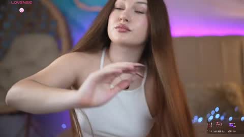 L A Y A online show from June 7, 1:04 pm