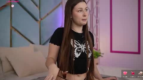 L A Y A online show from July 27, 6:20 am