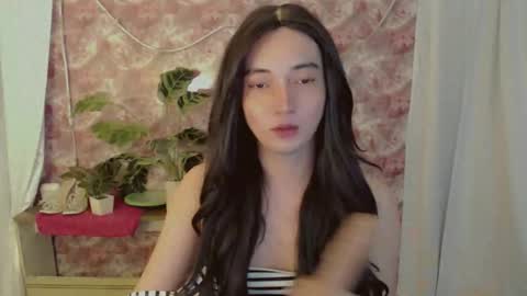 Snapshot of onelesslonelygirl69 chatting on May 25, 5:19 pm KLIER online show from May 25, 5:19 pm