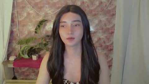 Snapshot of onelesslonelygirl69 chatting on May 28, 6:38 pm KLIER online show from May 28, 6:38 pm