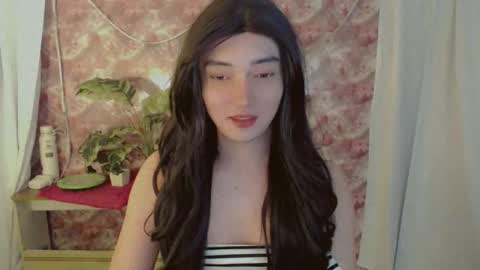 Snapshot of onelesslonelygirl69 chatting on May 29, 5:11 pm KLIER online show from May 29, 5:11 pm